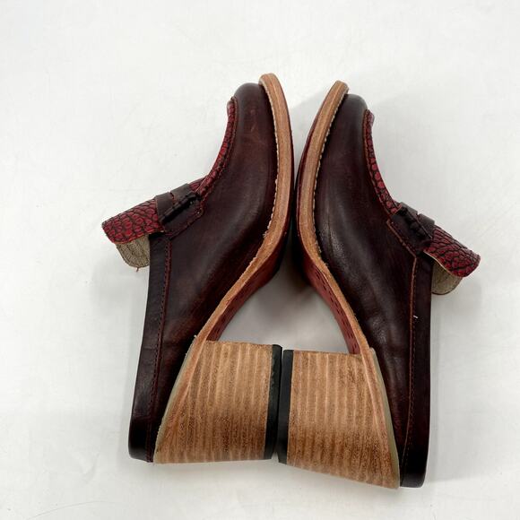 Freebird 8 Collins Red Heeled Mules - Picture 6 of 8